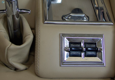 ISO Grifo center console
